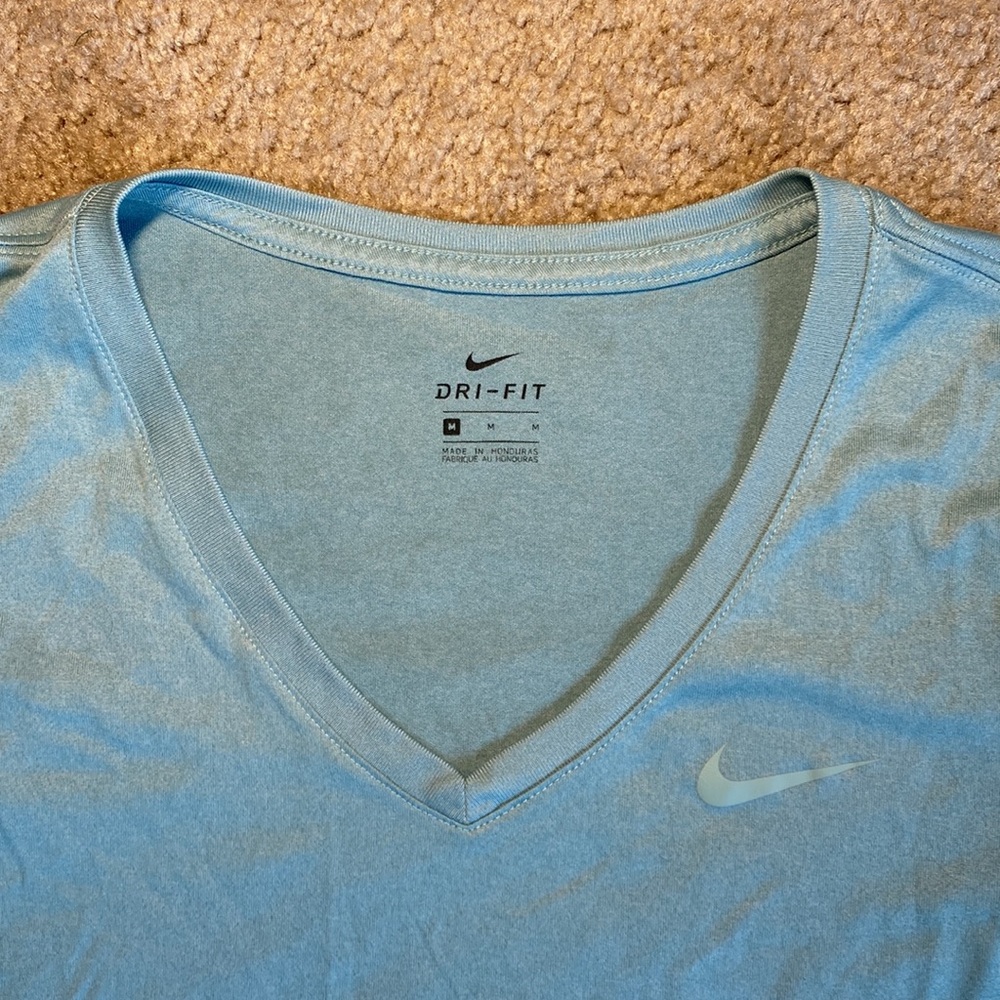 Nike Dri-Fit light blue/teal Shirt, Size medium - Picture 3 of 3